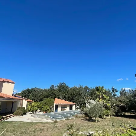 4 Faces à Laroque-des-albères Avec Piscine Et Terrasse - Fr-1-732-67 Hébergement de vacances