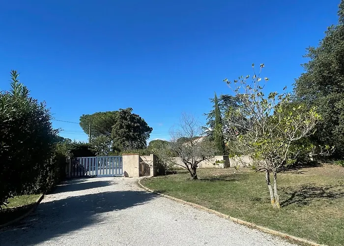 4 Faces à Laroque-des-albères Avec Piscine Et Terrasse - Fr-1-732-67