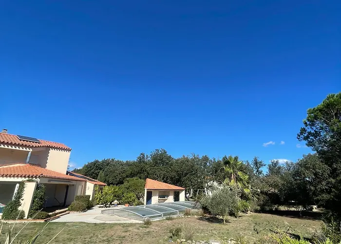 4 Faces à Laroque-des-albères Avec Piscine Et Terrasse - Fr-1-732-67 Casa de Férias