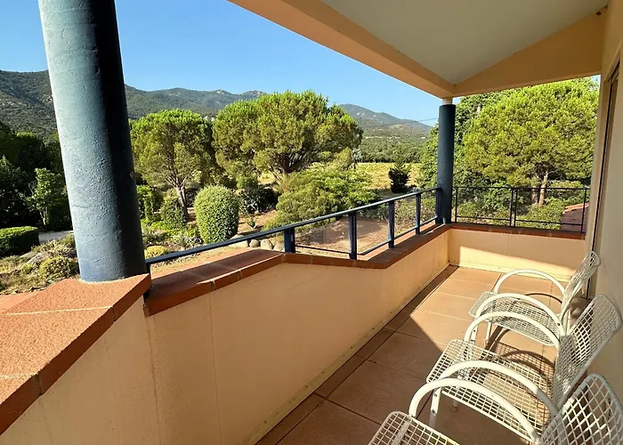 4 Faces à Laroque-des-albères Avec Piscine Et Terrasse - Fr-1-732-67 * Laroque-des-Albères