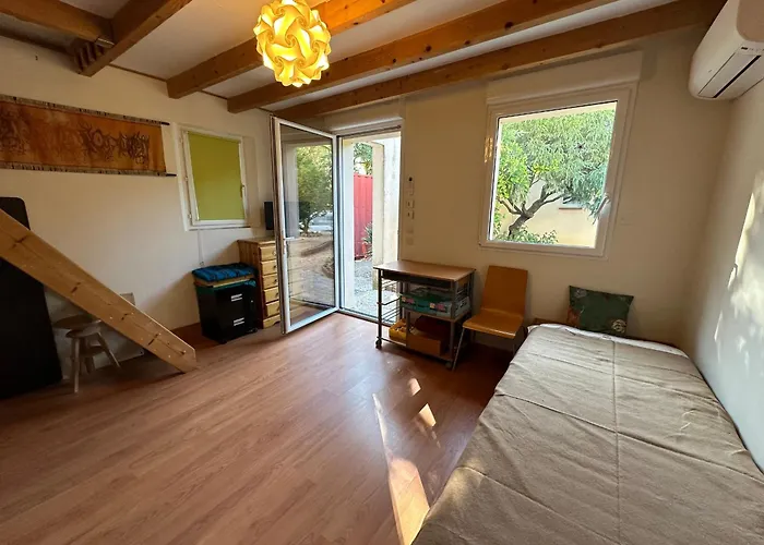 Casa de Férias 4 Faces à Laroque-des-albères Avec Piscine Et Terrasse - Fr-1-732-67 *