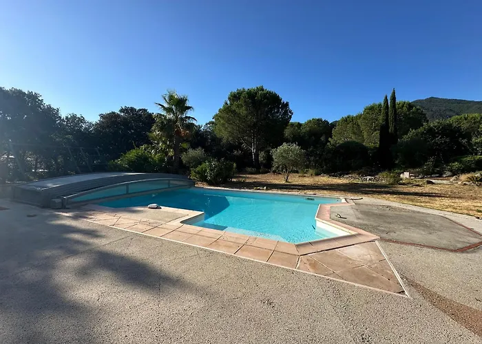 4 Faces à Laroque-des-albères Avec Piscine Et Terrasse - Fr-1-732-67 Casa de Férias Laroque-des-Albères