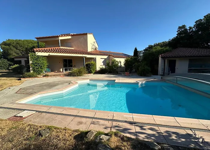 4 Faces à Laroque-des-albères Avec Piscine Et Terrasse - Fr-1-732-67